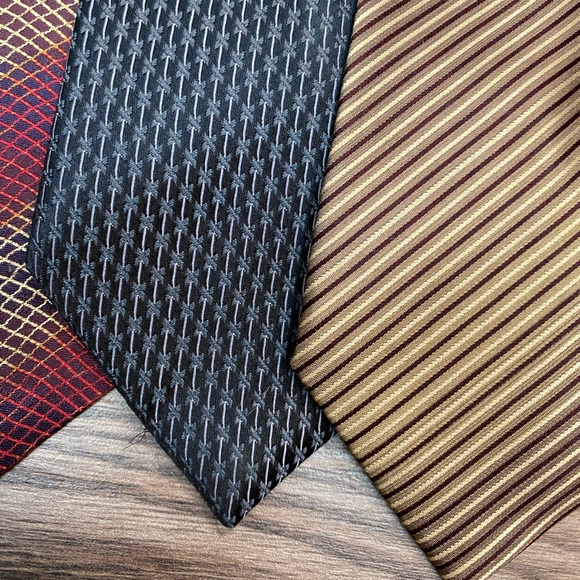 Lot of 8 Kenneth Cole Silk Ties Neckties - Picture 4 of 6